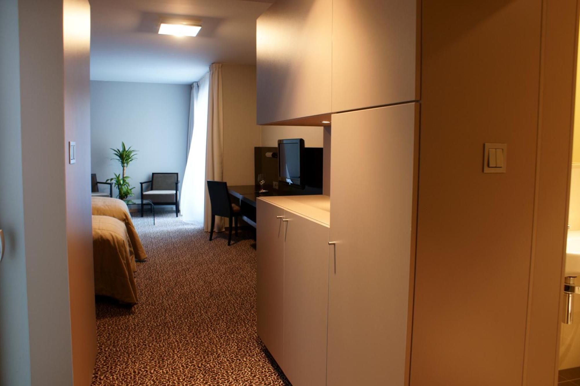 Hotel Avance Bratysława Zewnętrze zdjęcie